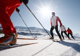  经典或滑冰技术 